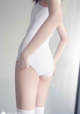 操裸体美女_高清完整视频